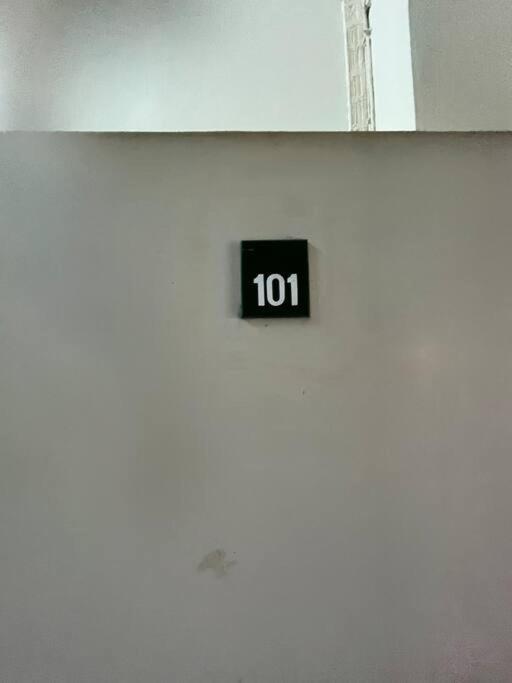 Room101 In Wanna Apartment Pattaya Exteriér fotografie